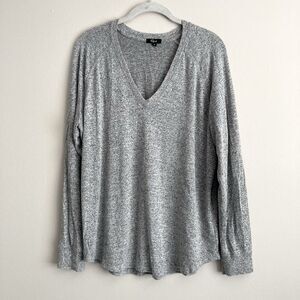 Rails Womens Gray V Neck Pullover Sweater Size Medium Lightweight Casual